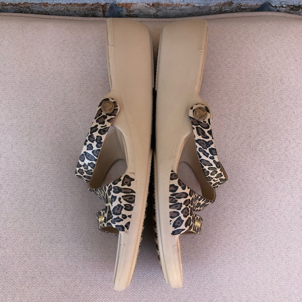 Crocs Patricia Tan Brown Leopard Wedge Slip On Sandals Women's Size 10 - Picture 5 of 13